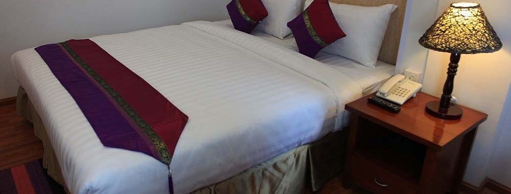 Hotel K Янгон Экстерьер фото