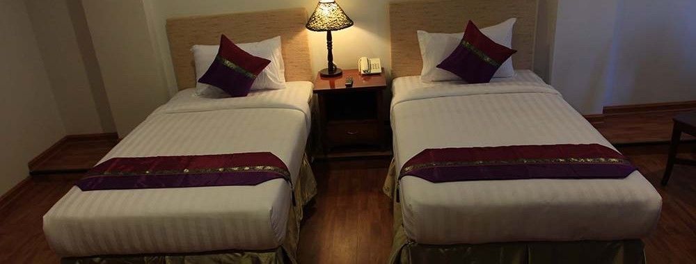 Hotel K Янгон Экстерьер фото